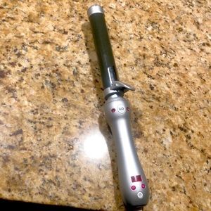 BEACHWAVER® PRO 1.25 DUAL VOLTAGE ROTATING CURLING IRON